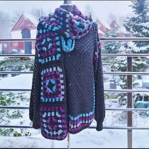 3 items (Granny Square Sweater - Scarf - Necklace) Black - Large